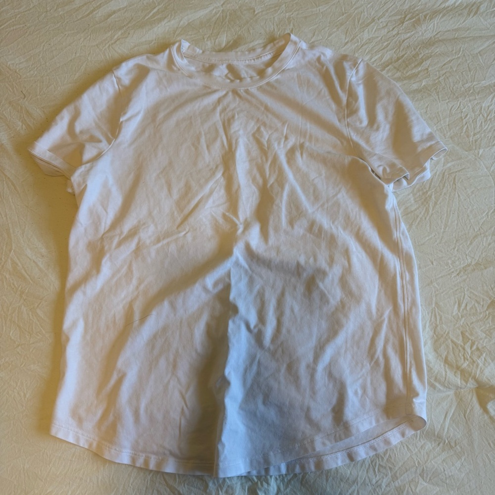 Lululemon tshirt
